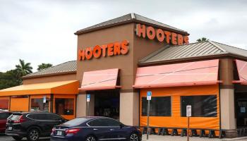 Hooters Seeking Chapter 11 Bankruptcy Protection